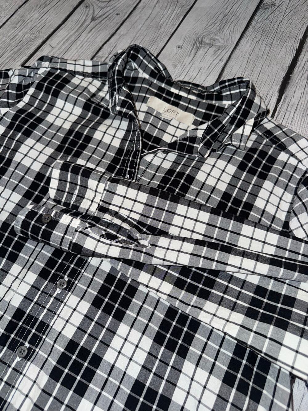 LOFT Women’s Small Plaid Button Down Long Sleeve White Black Shirt
